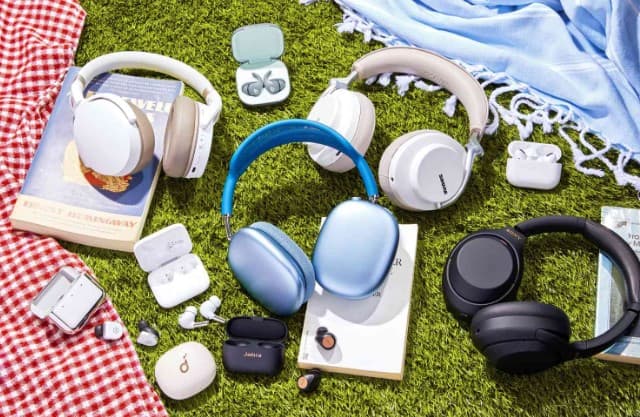 How Do I Choose The Right Travel Headphones For My Budget?